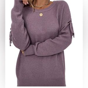 NWT WOMENS ROUND NECK OVERSIZED SWEATER